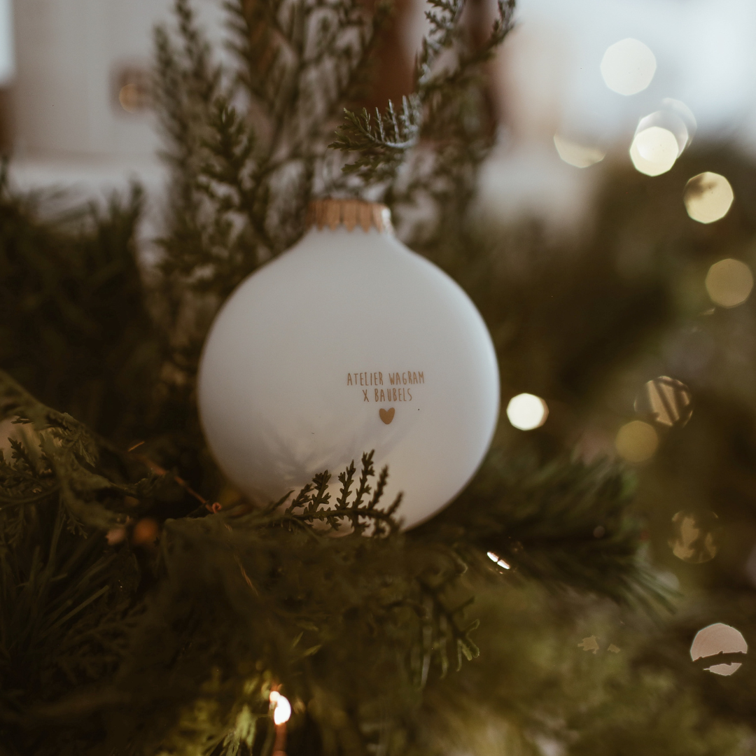 Boule de Noël Coeur doré par Atelier Wagram