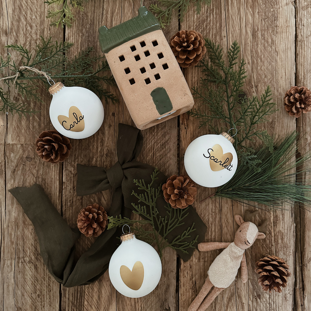 Boule de Noël Coeur doré par Atelier Wagram
