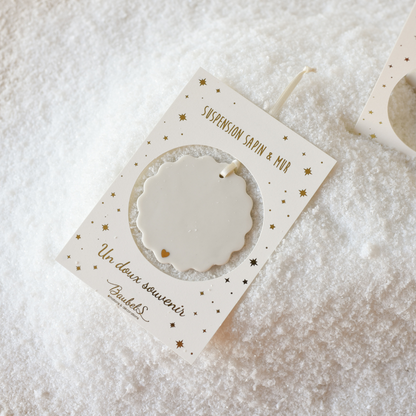 Médaillon de Noël en porcelaine BISCUIT