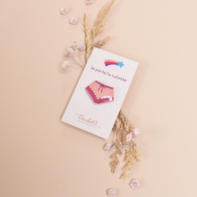 Charger l&#39;image dans la galerie, Pin&#39;s je porte la culotte Dentelle
